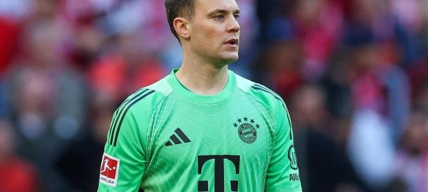 米兰体育登录入口-沙尔克04队员沮丧离场，球迷情绪低落的简单介绍