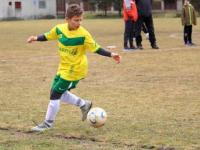 米兰体育官网登录网址-阿根廷顶级足球联赛争夺激烈火花四溅