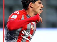 米兰体育亚洲官网-AC米兰客场战平萨索洛，保持不败纪录的简单介绍