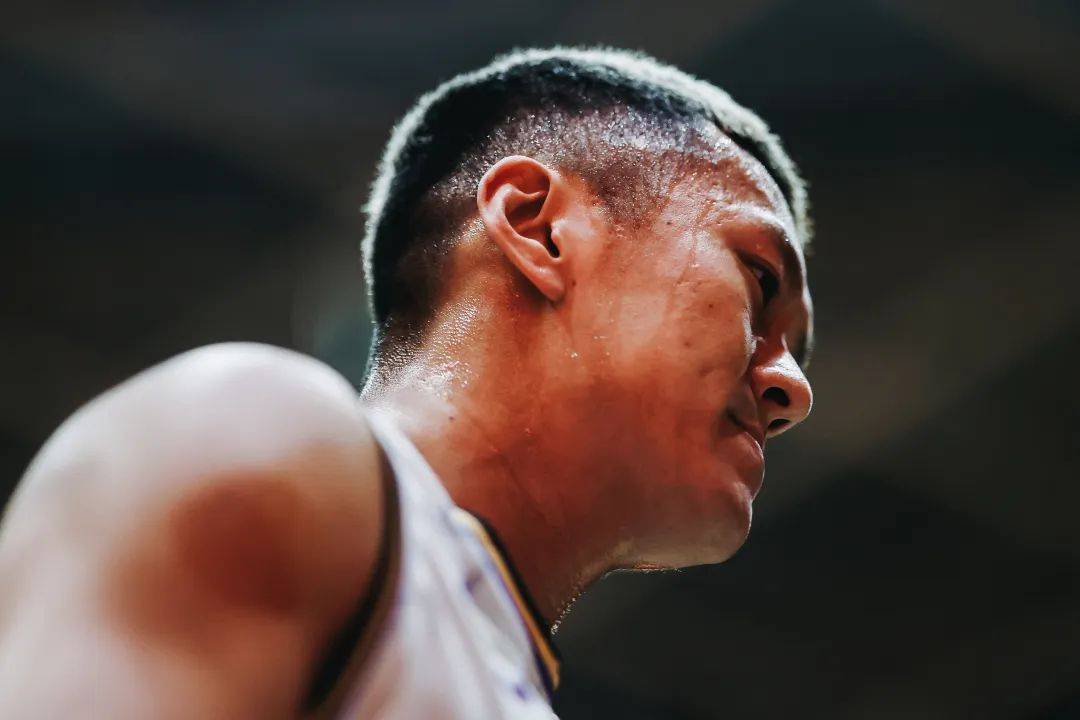 战前瞩目话题不断,球员状态备受关注的简单介绍 战前瞩目话题不断,球员状态备受关注的简单介绍