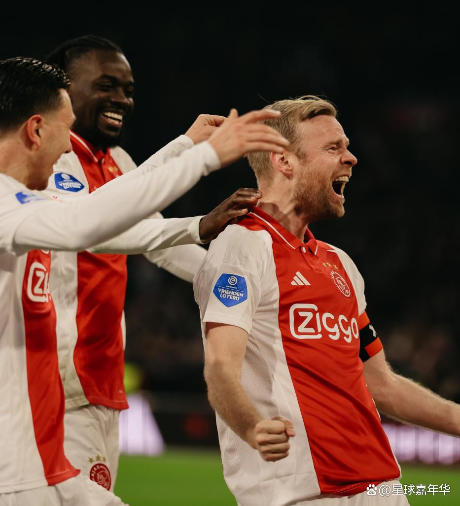 阿贾克斯轻松击败马赛,赢得高分胜利 阿贾克斯轻松击败马赛,赢得高分胜利