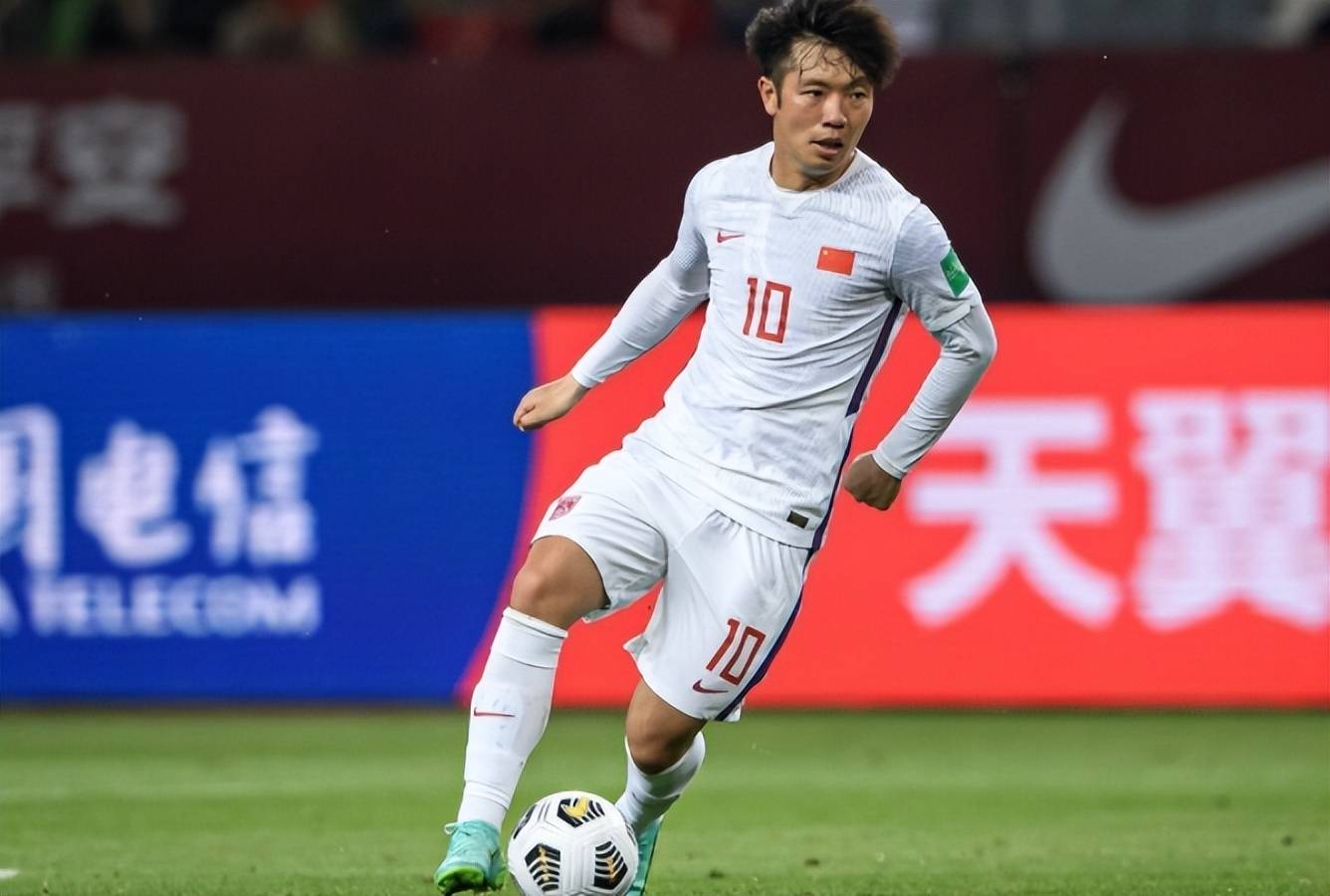 包含夺冠热门呼声高涨,球队一路高歌猛进的词条 包含夺冠热门呼声高涨,球队一路高歌猛进的词条