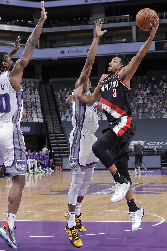 包含开拓者大胜灰熊，利拉德飙砍32分完成逆转的词条