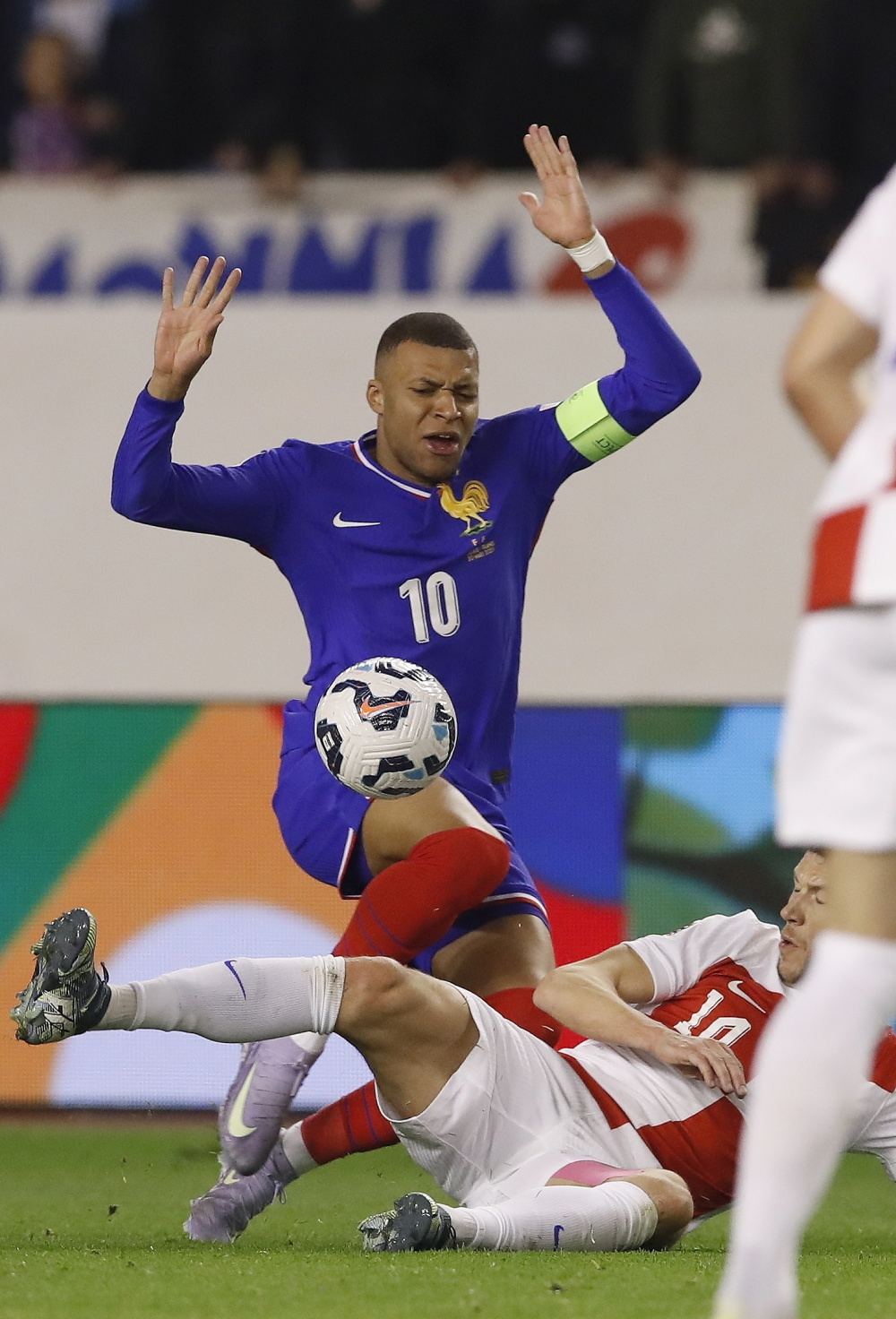 关于克罗地亚队不敌奥地利，险胜赢得欧锦赛晋级资格的信息